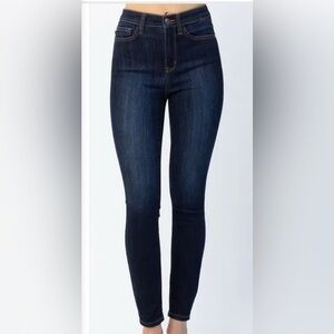 Judy Blue High Rise Dark Wash Skinny Jeans